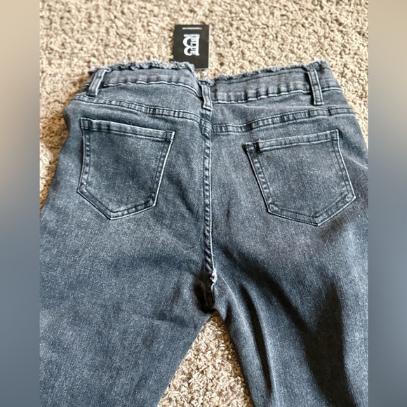 Buckle Blue B Collection Rhinestone Fringe Cropped Flare Jeans – Size Small - Picture 4 of 15